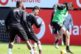 Kartal taktik çalıştı