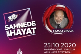 Açık havada her akşam bir usta sanatçı İstanbullularla buluşuyor