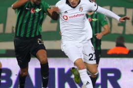 Beşiktaş ikinci yarıya galibiyetle başladı