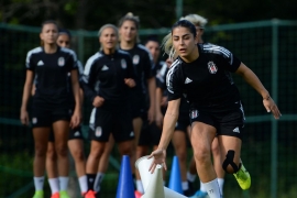 Beşiktaş Vodafone Takımı'ndan taktik ve kondisyon çalışması