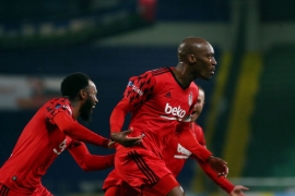 Şampiyonluk yolunda zorlu 3 puan!