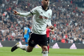 Açılın şampiyon geliyor