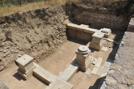 Parion Antik Kenti ve ihtişamının simgesi Roma Tiyatrosu