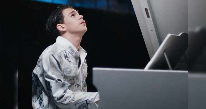 Alper Erözer'den ilk slow şarkı: Kendimden