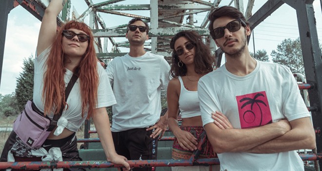 Yeni ve farklı bir albüm: EVDE