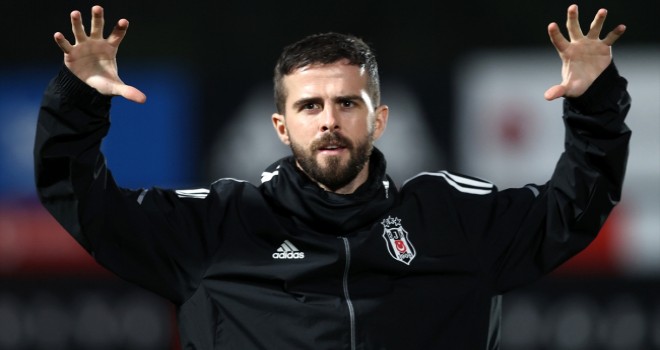 Pjanic Kart Cezasını Tamamladı