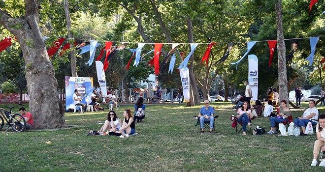 Beşiktaş'ın parklarında sahne sanatları zamanı