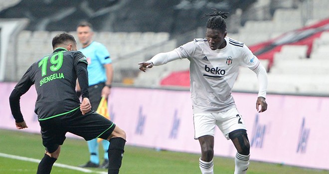 Fabrice N'Sakala'dan kırmızı kart paylaşımı