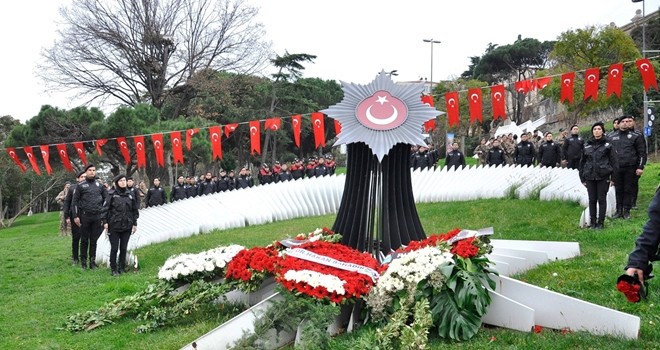 ÖZEL HABER: Beşiktaş'taki hain terör saldırısında şehit olanlar resmi törenle anıldı!
