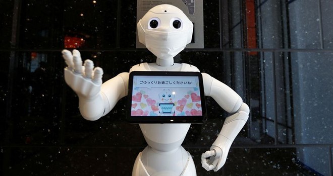 Otellerde robot personeller göreve başladı