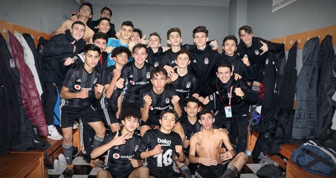 Beşiktaş U-15’te zafer sevinci