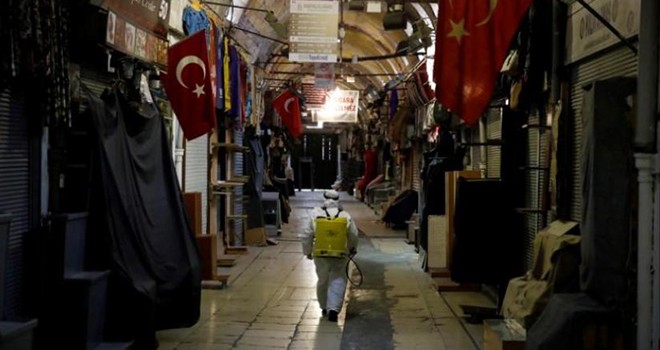 Türkiye'de Koronavirüs vaka ve ölüm sayısı yükseliyor