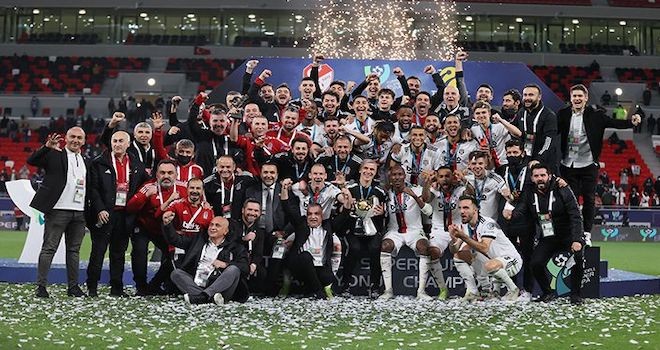 Spor yazarlarından Beşiktaş yorumları