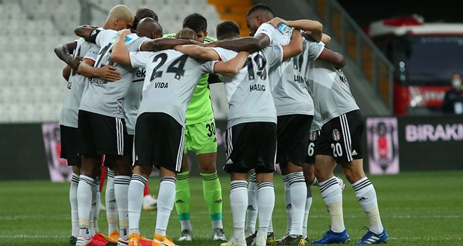 Beşiktaşlı futbolculara milli davet