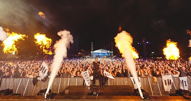 Benny Benassi ve Burak Yeter Dünya listelerine zirveden girdi