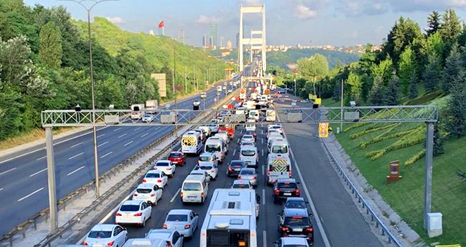 İstanbul'da kontrollü normalleşme trafiğe yansıdı