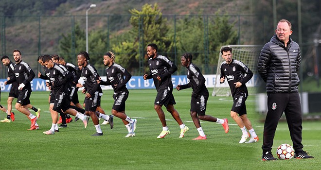 Beşiktaş ilk zafer için sahaya çıkıyor