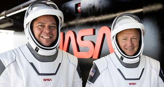 Astronotlar SpaceX kapsülleriyle dünyaya döndü