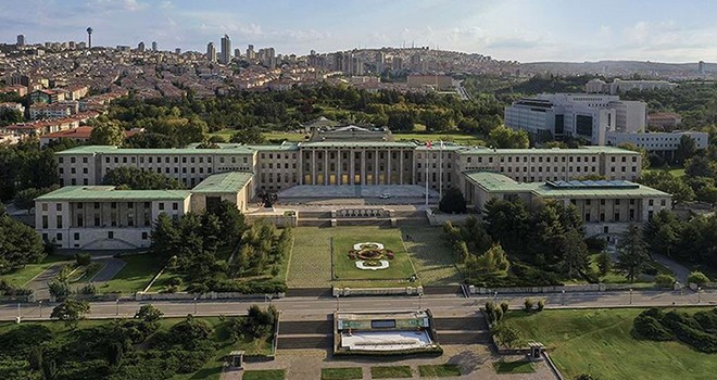 TBMM'de Corona alarmı! 9 vekil, 35 personel pozitif