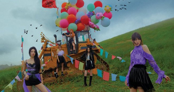 Red Velvet'in yeni albümü Queendom, Radyo Beşiktaş'ta!