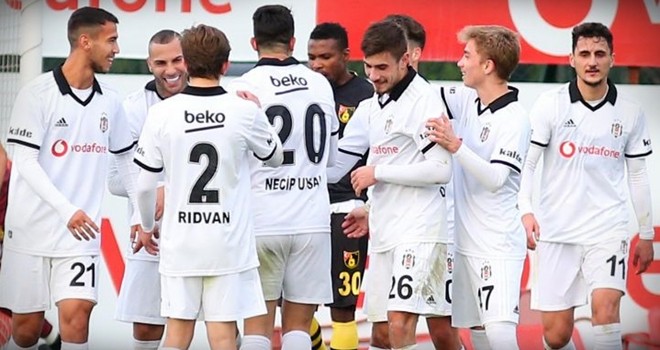 Hazırlık maçında zafer Kartal’ın