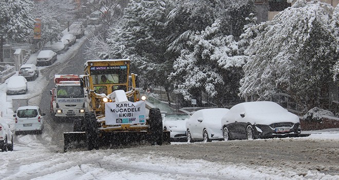 Beşiktaş'ta kar mesaisi