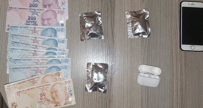 Beşiktaş Emniyeti'nden kaçamadı! Mıknatıslı plakalıktan kokain çıktı