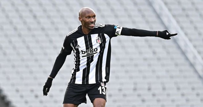 Atiba oynadıkları futbolu değerlendirdi