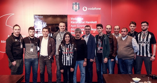 Vodafone KaraKartalları Süreyya Soner ile buluştu