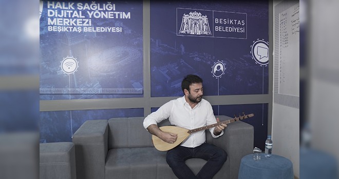 Başkan Akpolat sazıyla yüreklere dokundu