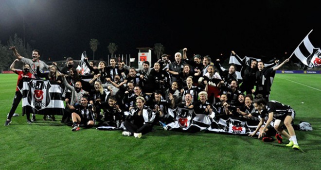 Kartaliçeler finale yükseldi!