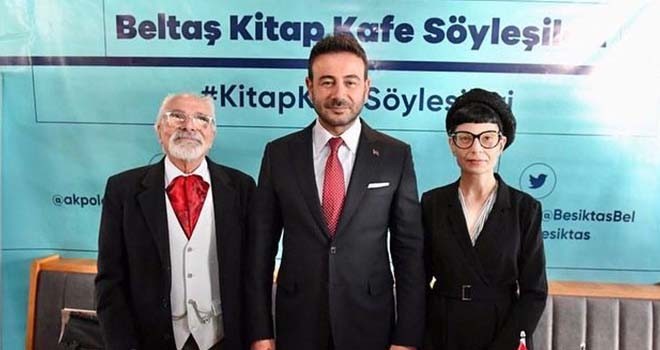 Emre Kongar ve Zülal Kalkandelen Beşiktaş’ta okurlarıyla buluştu!
