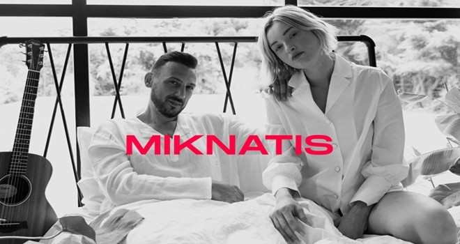 ‘Facetime’da hazırladıkları şarkı kliplendi