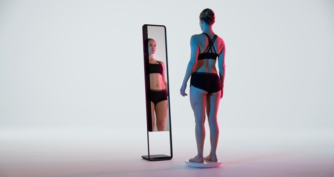 Akıllı aynaya bakanlar, vücutlarında ne olduğunu görüyor