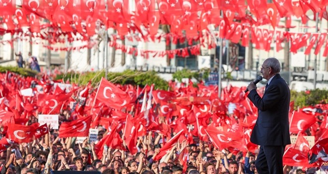 Kılıçdaroğlu İzmir’de: Bu seçimler kucaklaşmak, barışmayı sağlama seçimi