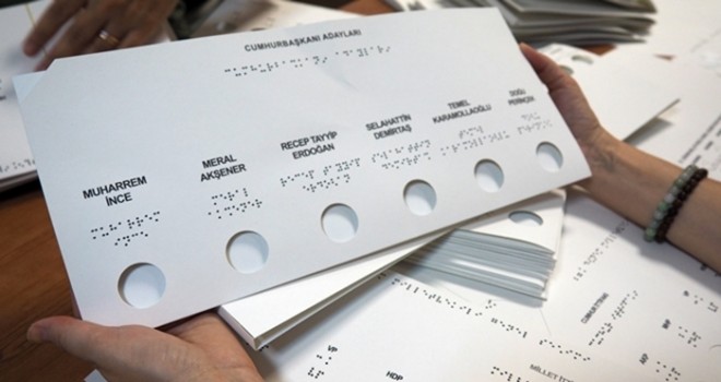 Görme engelliler tek başına 24 Haziran’da oy kullanabilecek!