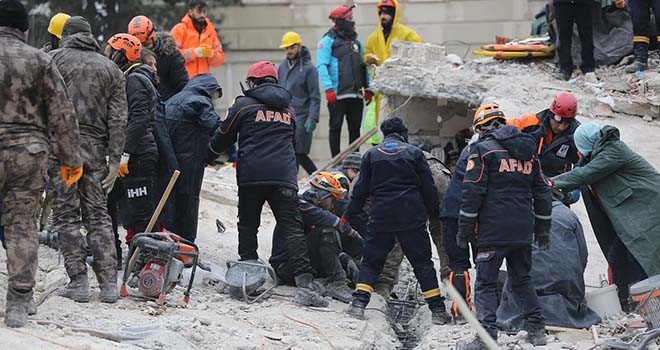 Yüzyılın felaketi! Ölü ve yaralı sayısı artıyor