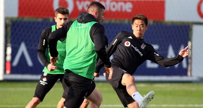 Vodafone KaraKartallılardan antrenmanda ziyaret