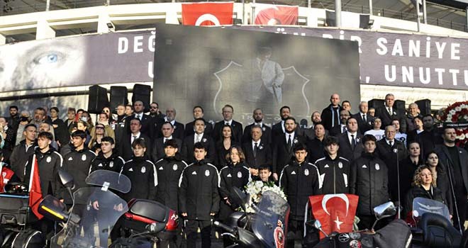 Beşiktaş JK Ata'yı Dolmabahçe’de andı