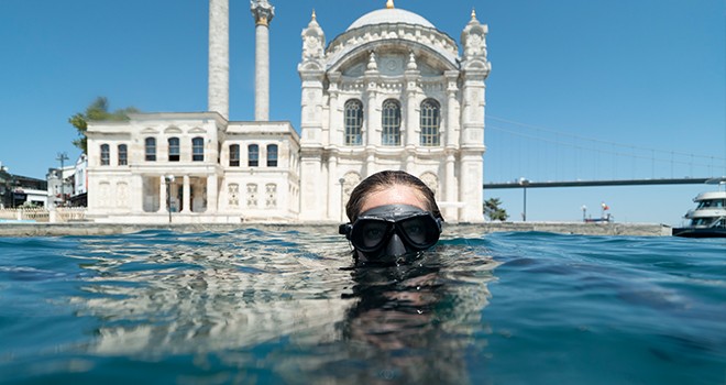 Milli sporcu Şahika Ercümen Boğaz'da dalış yaptı