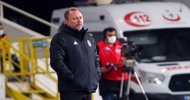 Sergen Yalçın: Çok sık maç oynuyoruz ve yoruluyoruz