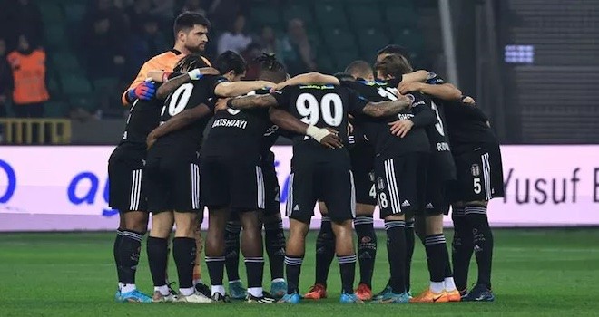 Spor yazarlarından Beşiktaş yorumları