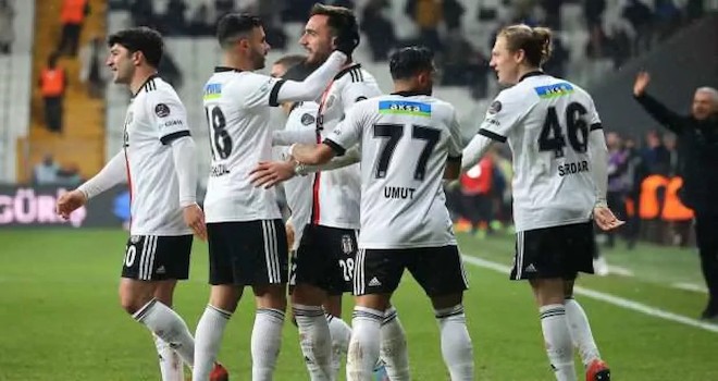 Spor yazarlarından Beşiktaş yorumları