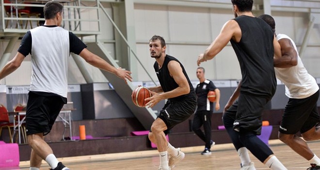 Kamp çalışmaları sürüyor