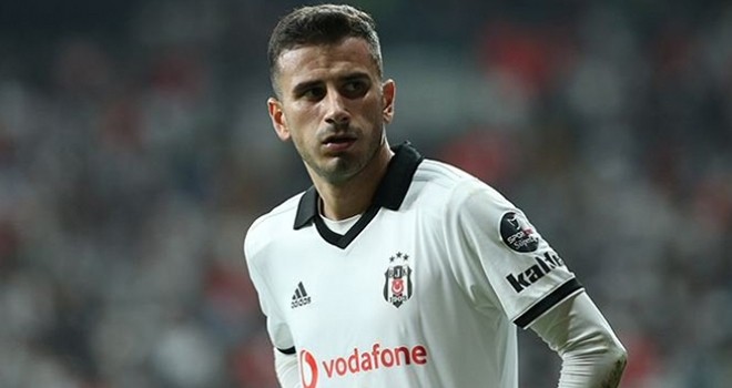 Beşiktaş için feda dedi! Maaşında yüzde 25 indirim yaptı