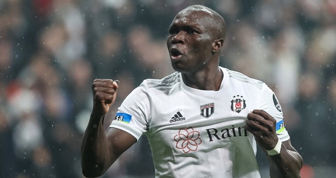 Beşiktaş'ta Aboubakar'dan Fenerbahçe'ye karşı 5 maçta 4 gol