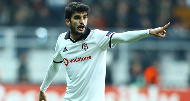 Beşiktaş ile Fatih Aksoy'un yolları ayrıldı