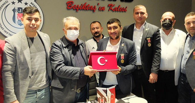 Başkan Çebi, Vodafone Park’ta Gazilerle buluştu