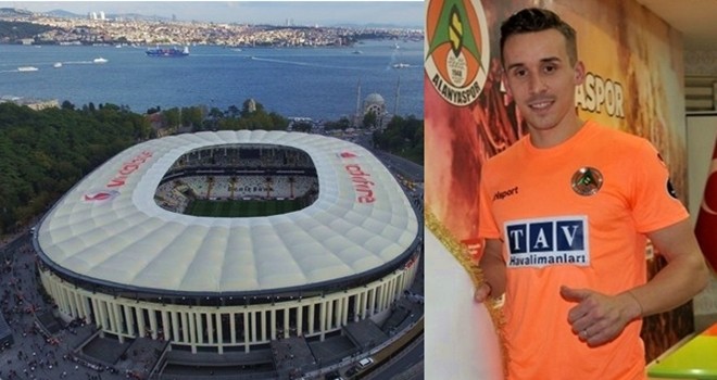 Vodafone Park'ta bir maçlığına Sural'ın adı tribüne verildi