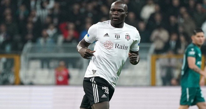 Aboubakar'a Los Angeles Galaxy ve Chicago Fire Talip